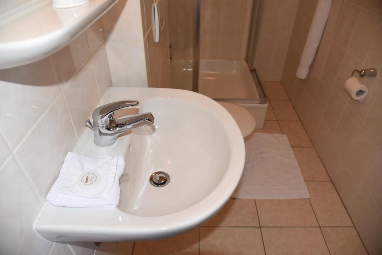 Hotel Schuurman Emlichheim Экстерьер фото